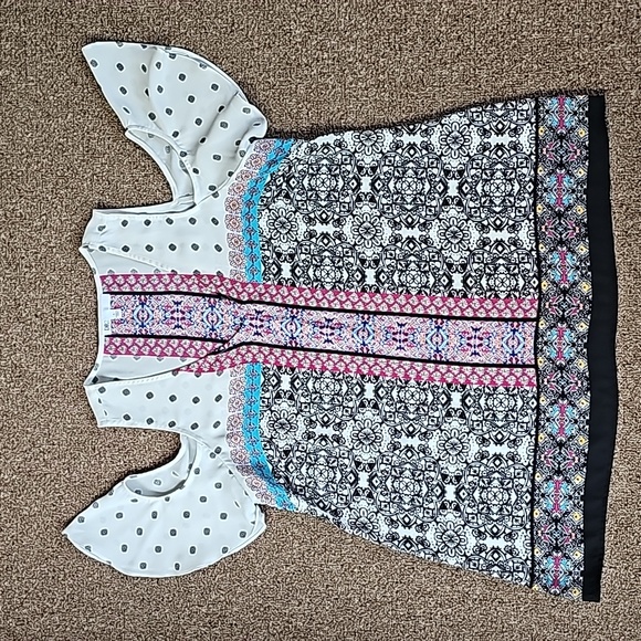 Top - Picture 4 of 16